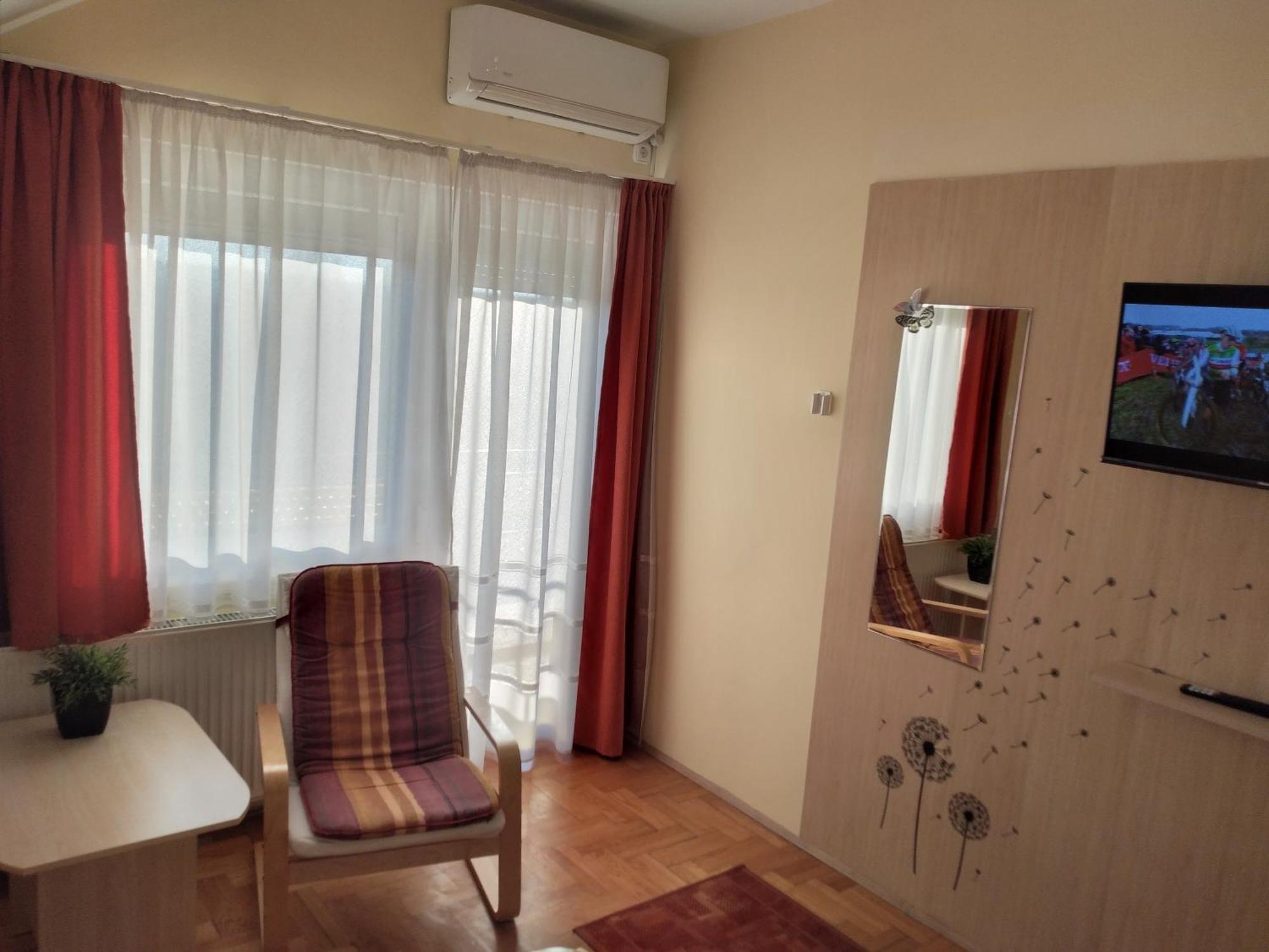 Heviz Erika Apartman Luaran gambar